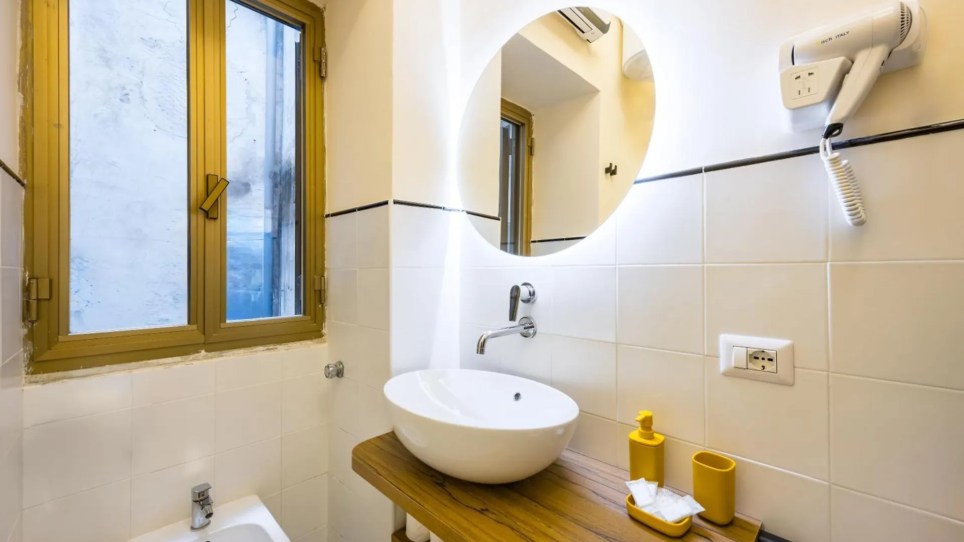Cirillo Sunshine By Napoliapartments 0*, Naples Italie